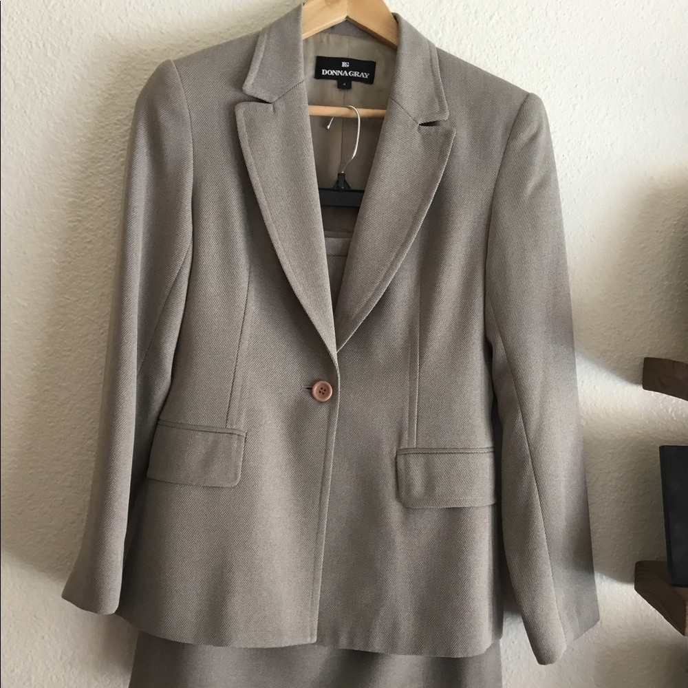 Donna Gray taupe blazer (sz4)/pencil skirt (sz2)